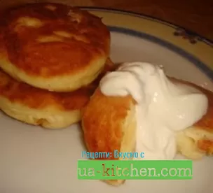 Сырники из творожной массы с курагой