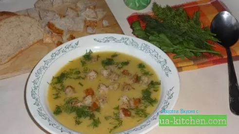 Горохово-овощной суп с сухариками