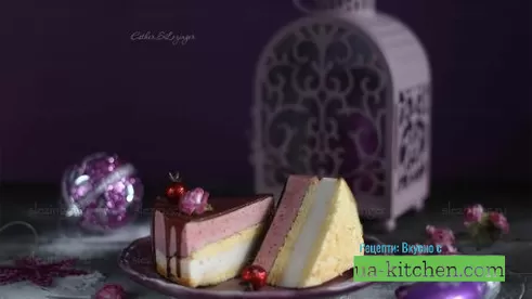 Диетический торт Птичье молоко с клубничным суфле